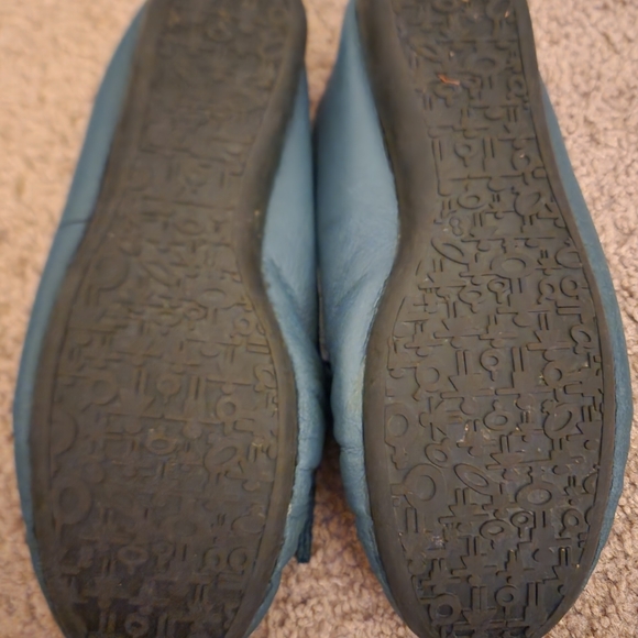 Blue Moccasins with Beadwork and Whipstitching - Picture 5 of 5